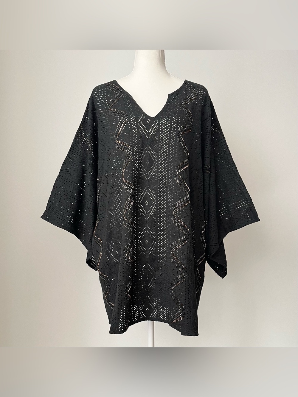 Love Sam Women's Crochet Tunic Top Black Size S Beaded Oversized Kimono Sleeves